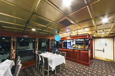 New York yacht 550 dining